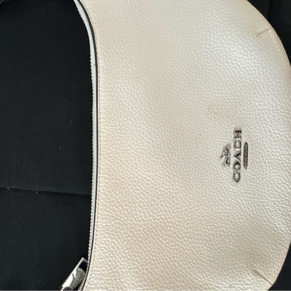 COPY - Coach Off-White Leather Shoulder Bag - Picture 3 of 4